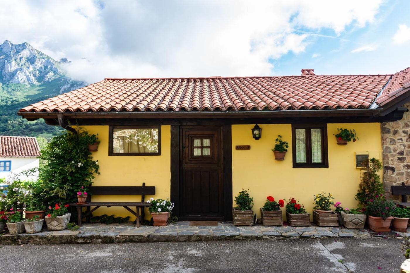 Apartamentos Rurales Los Picos De Redo Camaleño Eksteriør bilde