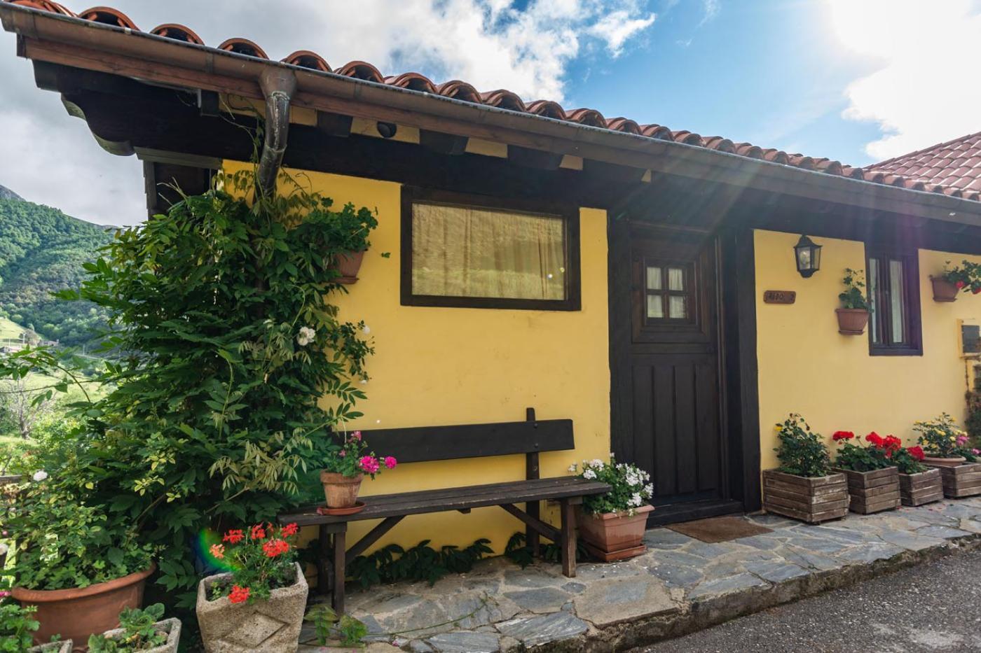 Apartamentos Rurales Los Picos De Redo Camaleño Eksteriør bilde